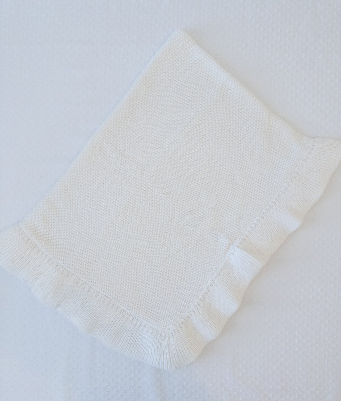 Knit Blanket with Ruffle Edge